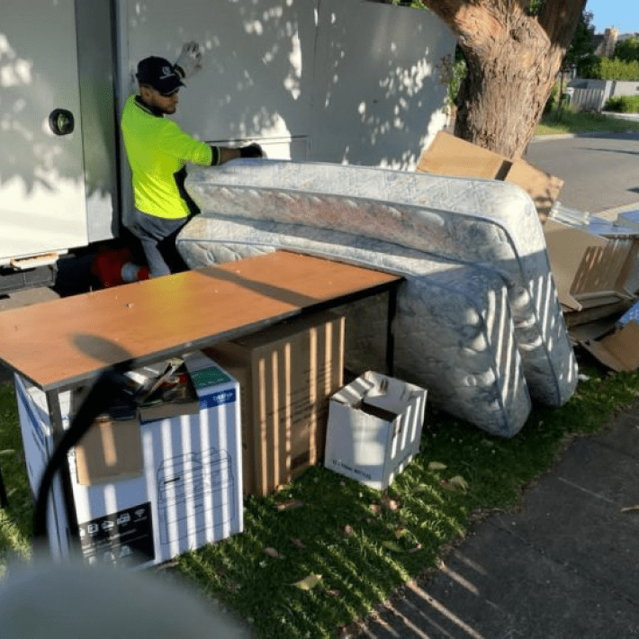 Rubbish Removal  for Junk, Old Furniture, Mattresses, White Goods disposal. Call Us.